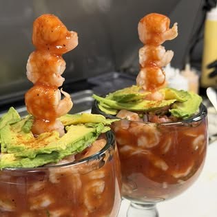 Cóctel de camarón con aguacate