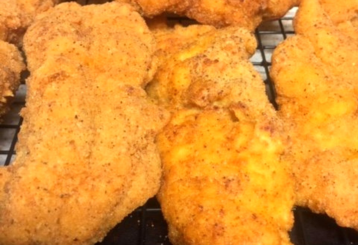 Fresh fried fish and shrimp trays